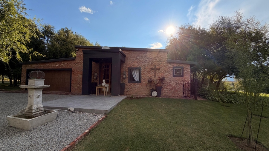  Bedroom Property for Sale in Viljoenskroon Rural Free State